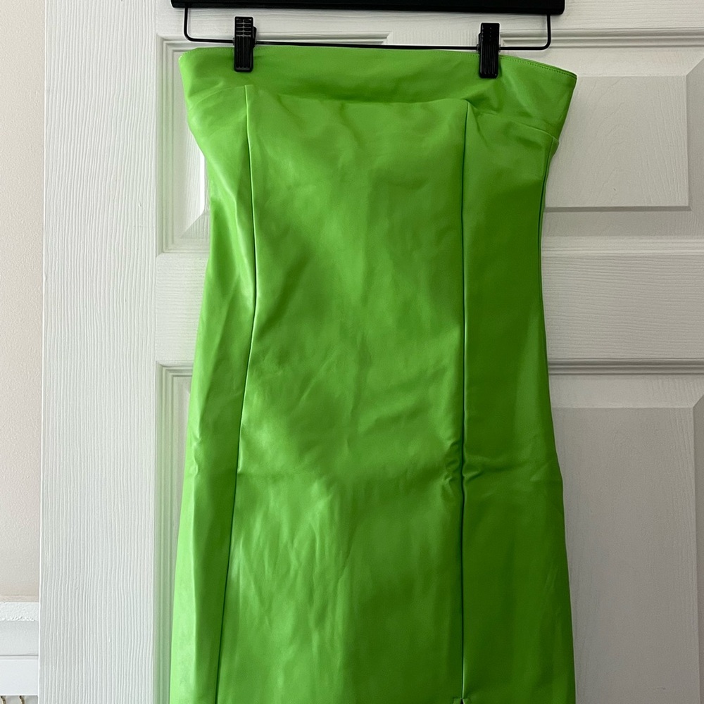 Elegant Strapless Sheath Dress in Bright Lime Green